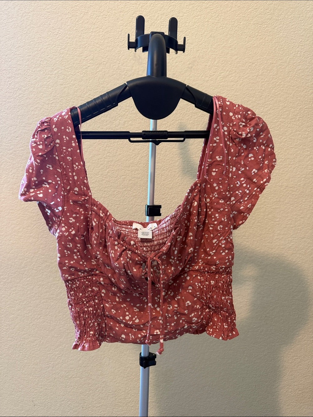 Junior’s Urban Romantics Square Neck Blouse
